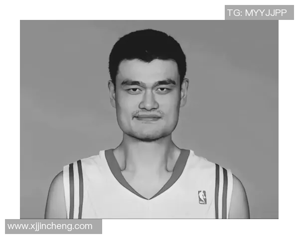 姚明被曝偷吃士力架引发网友热议背后故事令人捧腹不已